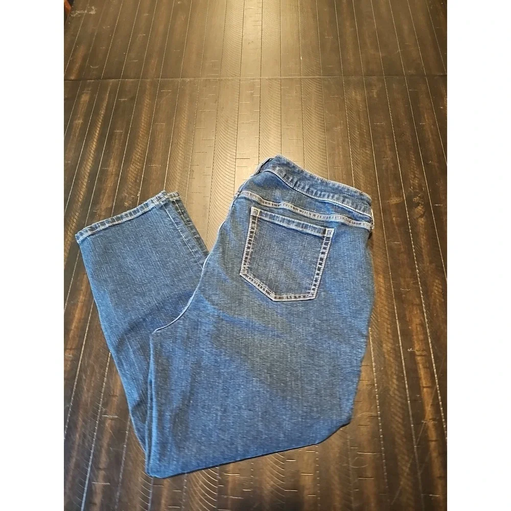 Torrid Women's‎ Blue Boyfriend Cropped Denim Jeans Medium Wash Sz 18r Plus